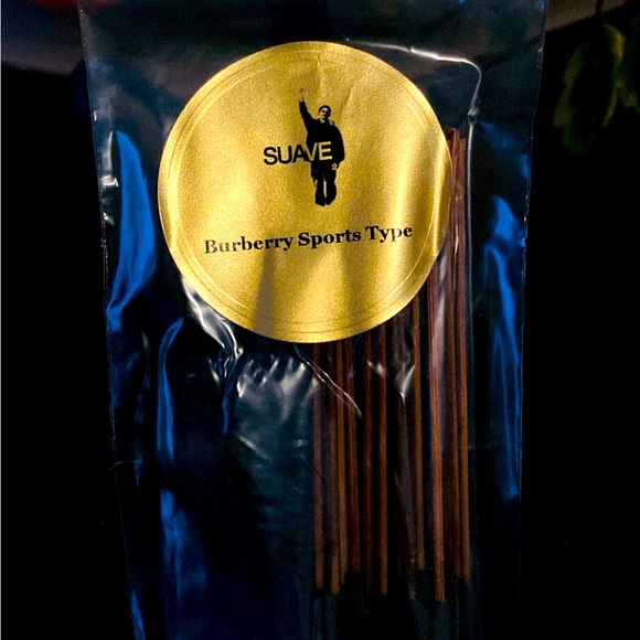 We carry an assortment of fresh incense. - Picture 8 of 9